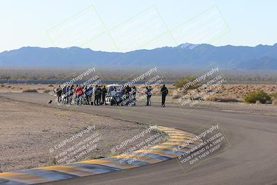 media/Jan-19-2023-Racers Edge (Thu) [[69d0b4dc55]]/Around the Pits-Track Walk/